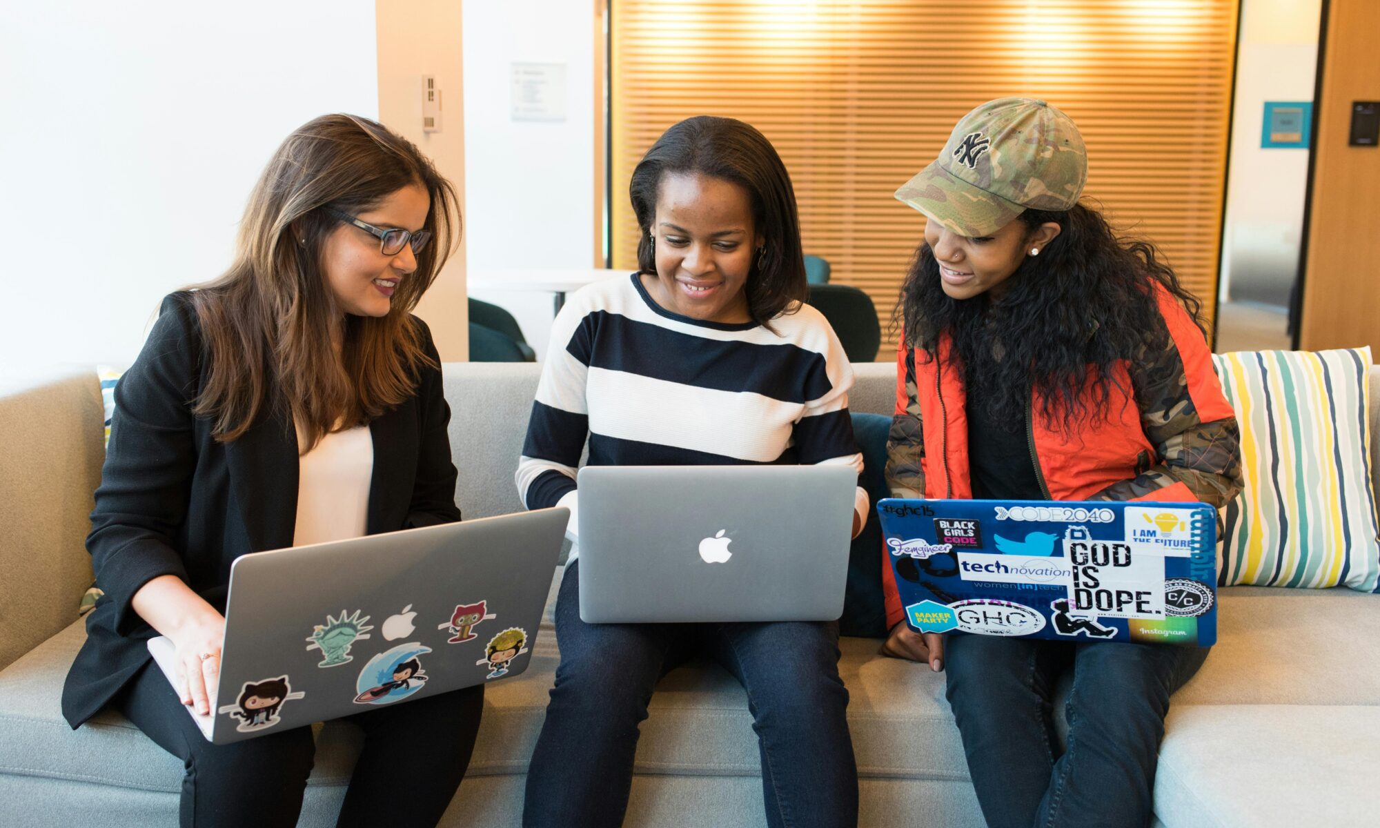 Photo by Christina Morillo from Pexels: https://www.pexels.com/photo/three-woman-in-front-of-laptop-computer-1181233/